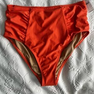NWT High rise Old Navy bikini bottoms size Large
